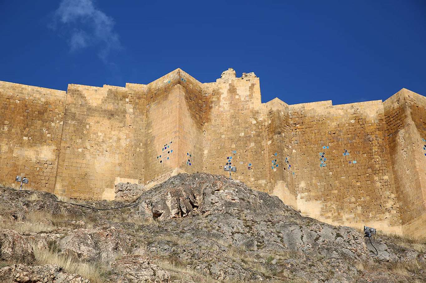 Bayburt kalesi ihtişamlı günlerine dönüyor Bayburt kalesi ihtişamlı günlerine dönüyor